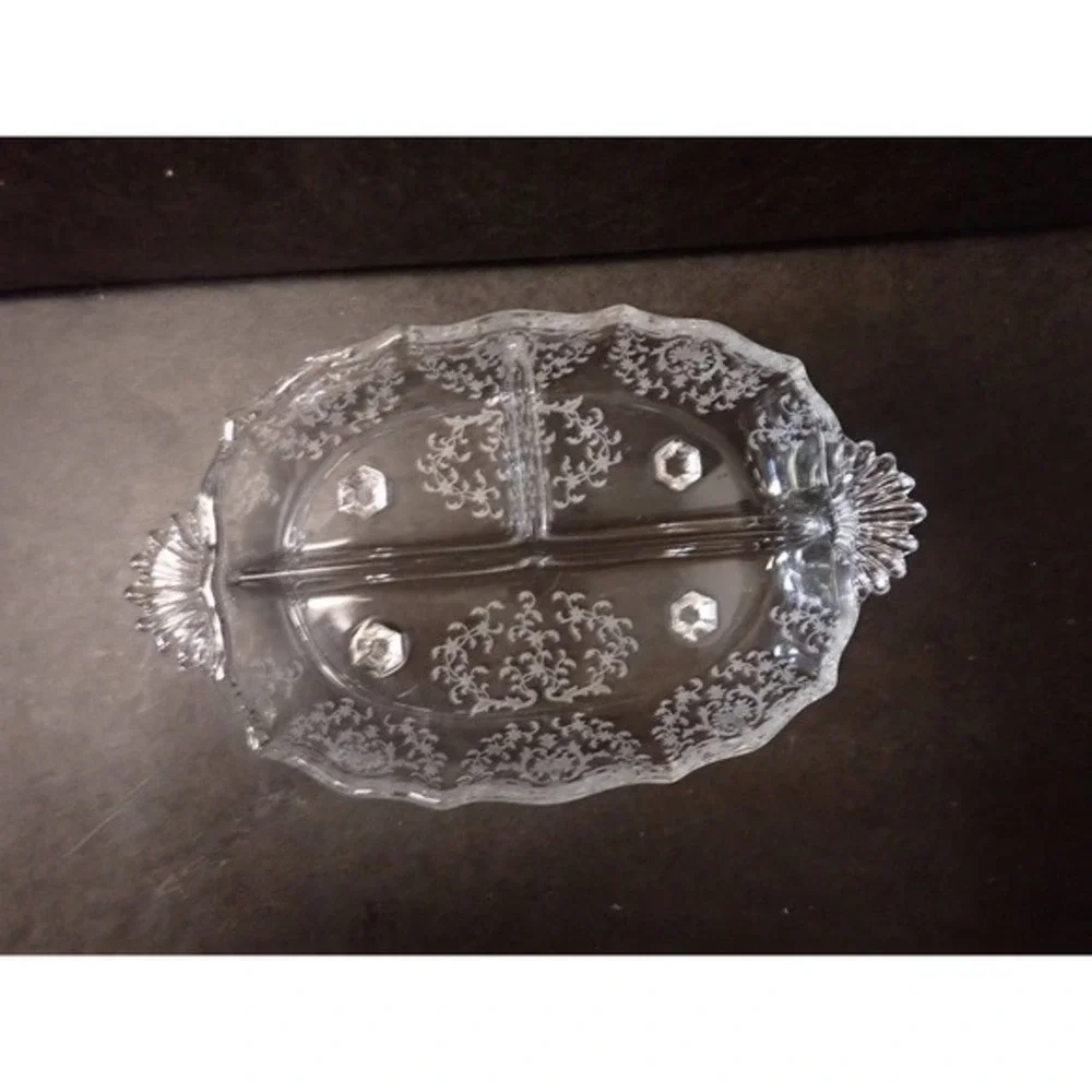 Vintage Fostoria Clear Navarre Etched Footed Baroque Glass Divided Relish Dish‎